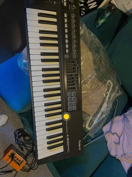 Photo of free Midi Keyboard (power cord lost) and stand (Canonbury N1) #1