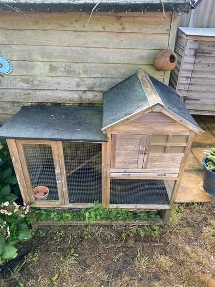 Photo of free Guinea pig hutch (Crowborough TN6) #4