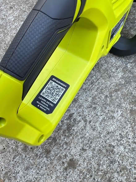 Photo of free Battery power hedge trimmer (NW Walnut Creek by Larkey Park) #2