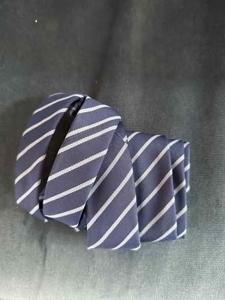 Photo of free Bundle challoner uniform used (Oakley RG23) #2