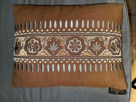 Photo of free small decorative pillow (Ortega Park) #1