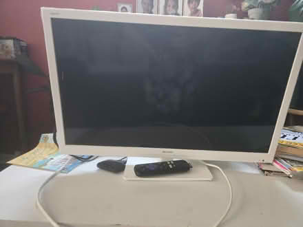 Photo of free 24 inch tv and roku kit (AL5) #1