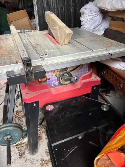 Photo of free saw (Crosby Liverpool) #1