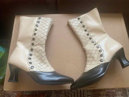 Photo of free Women size 9 (Narrow) (Paterson) #1