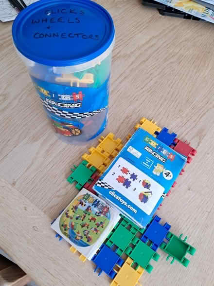 Photo of free Clics Construction Toy Sets (KT1 The Triangle) #1