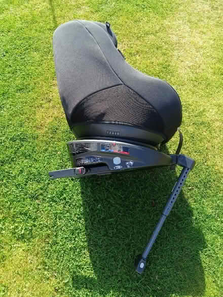 Photo of free Car seat...and isofix? (Parkhead EH11) #3