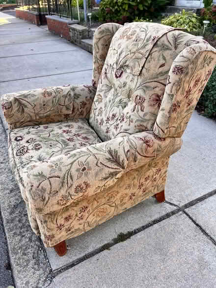 Photo of free Lay-Z-Boy Recliner (Everett near Chelsea) #2