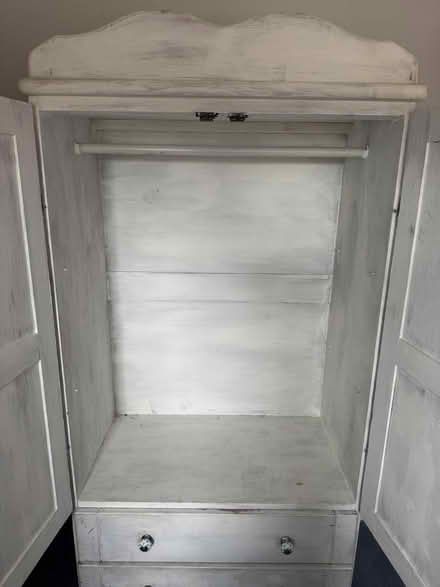 Photo of free WARDROBE with drawers (Billericay CM11) #3