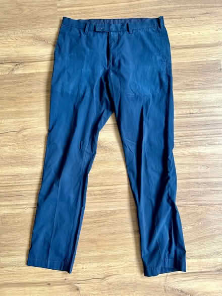 Photo of free Uniqlo pants 33 to 35 waist (Serangoon MRT station) #1