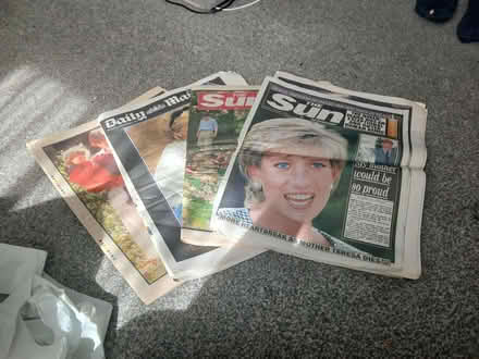 Photo of free newspapers from Princess Dianas death (Mile Oak BN41) #1