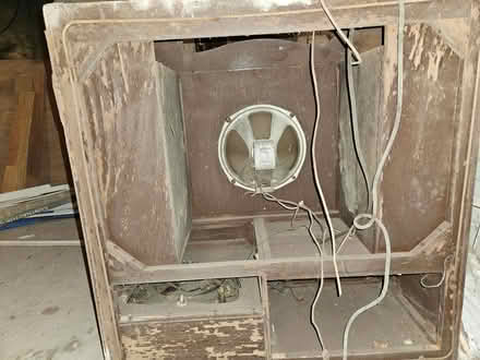 Photo of free Vintage radio? (East Orange) #2