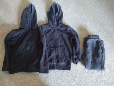 Photo of free Kids navy school joggers and 2x hoodies age 5-6 (Weston) #1