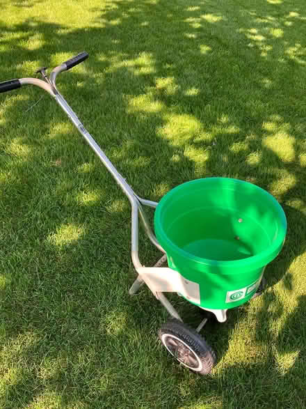 Photo of free working spreader (NE side of Lombard) #1