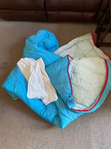 Photo of free Adult sleeping bag (Cotteridge B30) #1