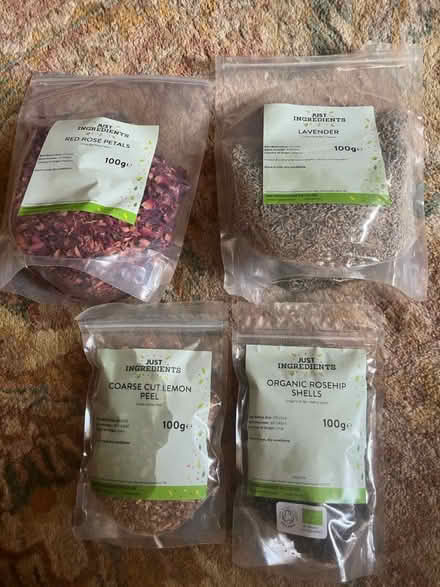 Photo of free Dried flower bit (ME3) #1