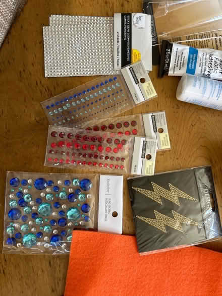 Photo of free Miscellaneous craft supplies (NW Evanston) #4