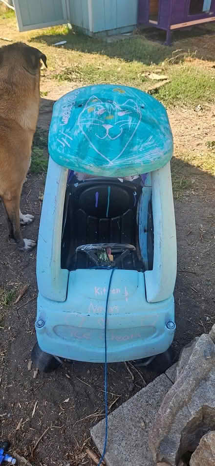 Photo of free Little Tikes Car (Vista) #2