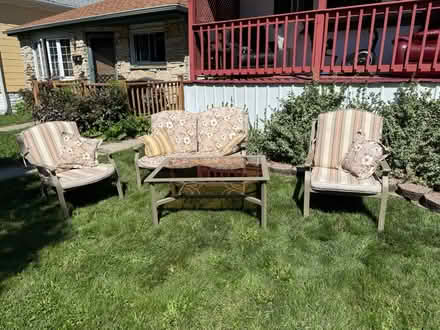 Photo of free Patio set (Cudahy) #1