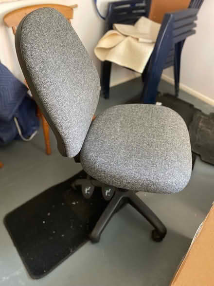 Photo of free computer/ desk chair (Fordwich) #1