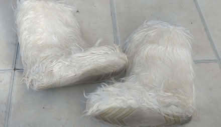 Photo of free Furry moon boots size 6 (Ham TW10) #3