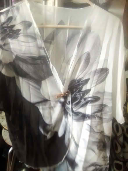 Photo of free Black/White Kimono Jacket 10031 (Hamilton Heights 10031) #1