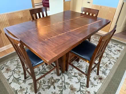 Photo of free dining table (Cudahy) #1