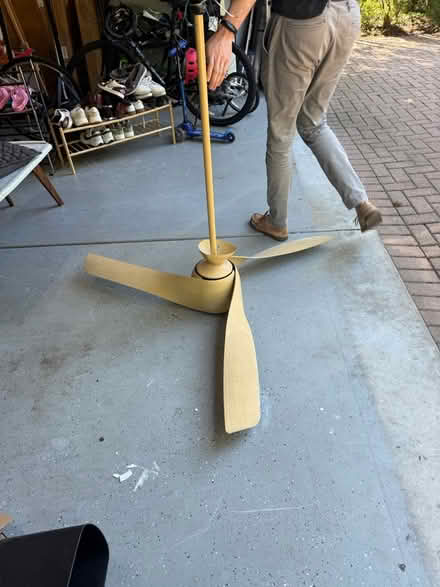Photo of free fan. Works great (Winnetka) #1