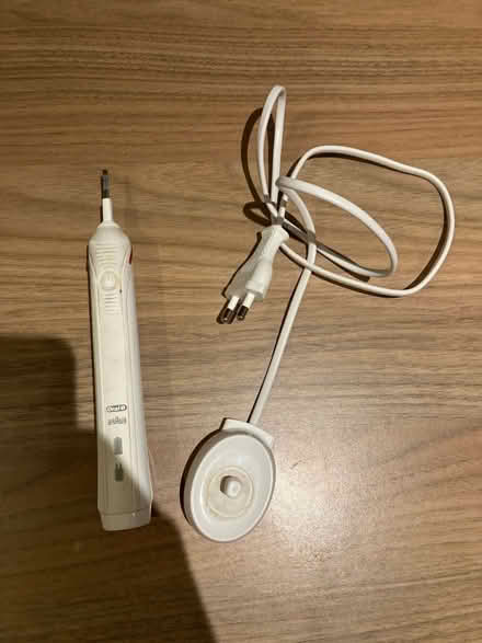 Photo of free Braun Oral-B electric tooth brush (E32ut) #1