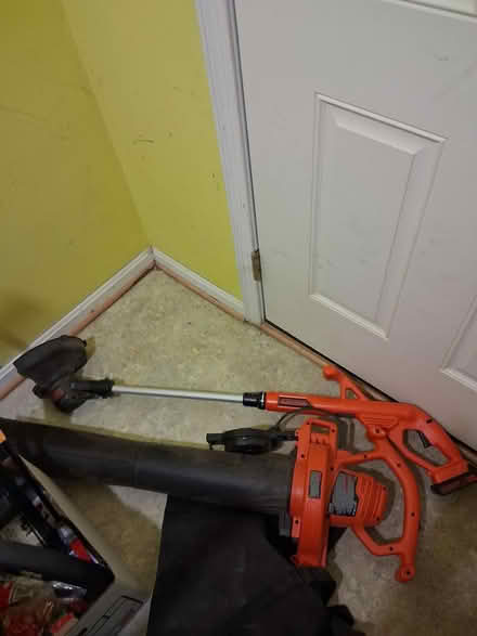 Photo of free Weed whacker and leaf vacuum (Landings, in Burke) #1