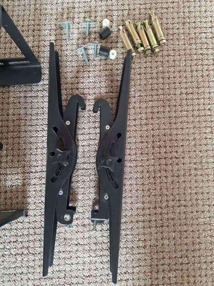 Photo of free Tilt and Turn TV wall Bracket (Holywell NE25) #2