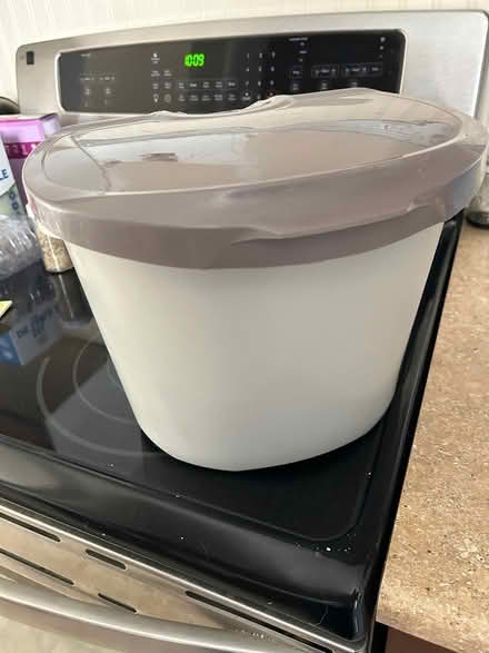 Photo of free Counter Compost Bin (Hunt Club/Conroy area) #1