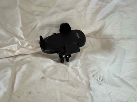 Photo of free Car phone mount (In Reston off of Lawyers Road) #2