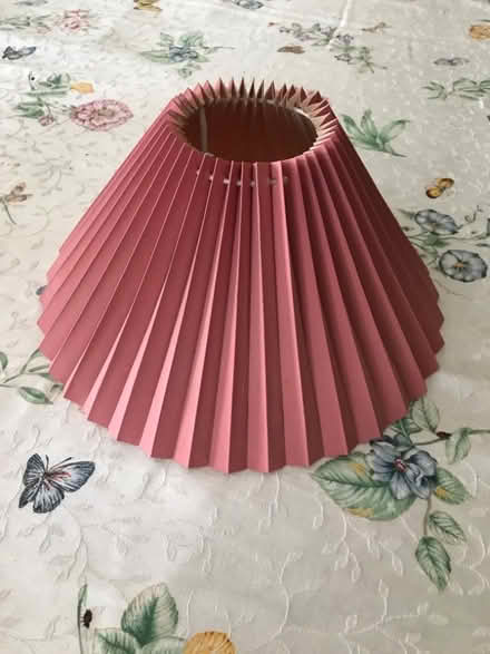 Photo of free Lamp/light shade (Hinchley Wood KT10) #1