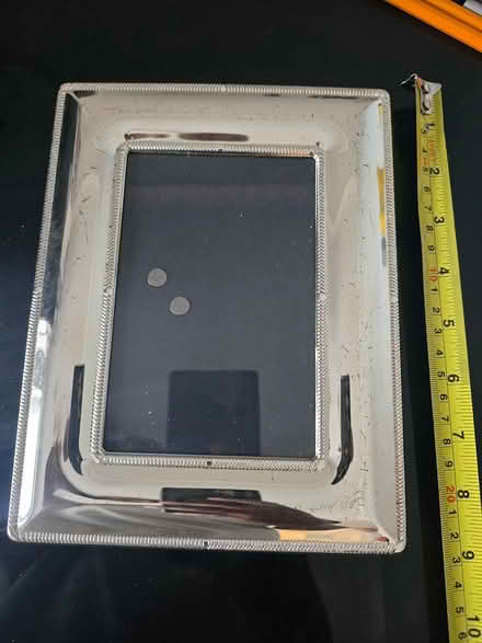 Photo of free Silver photo frame (IG6 3s) #1