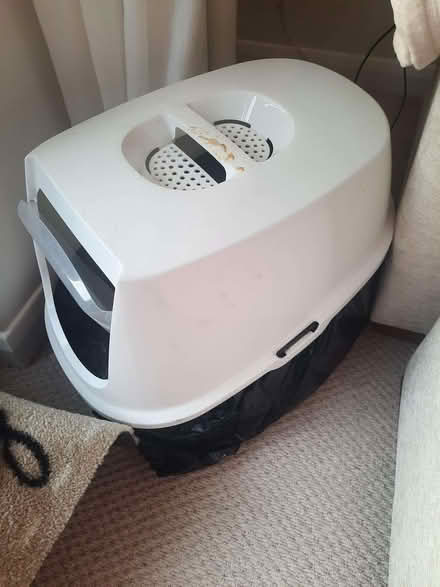 Photo of free Cat lit box (Keyworth NG12) #2