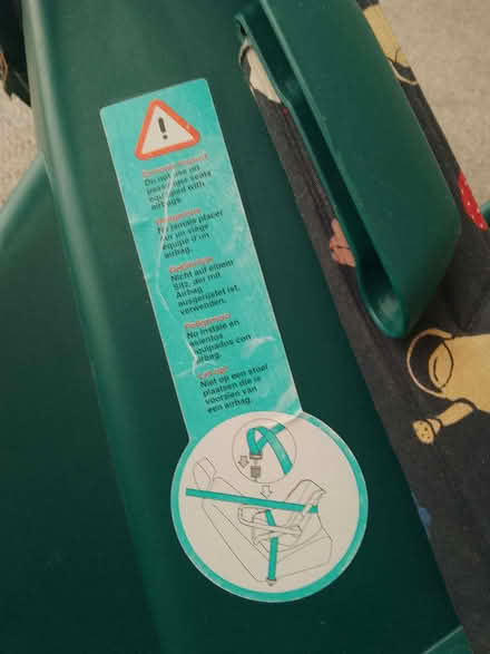 Photo of free Child car seat/carrier (Rainham ME8) #2
