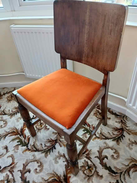Photo of free Wooden table with 6 chairs (LU1. Caddington) #4