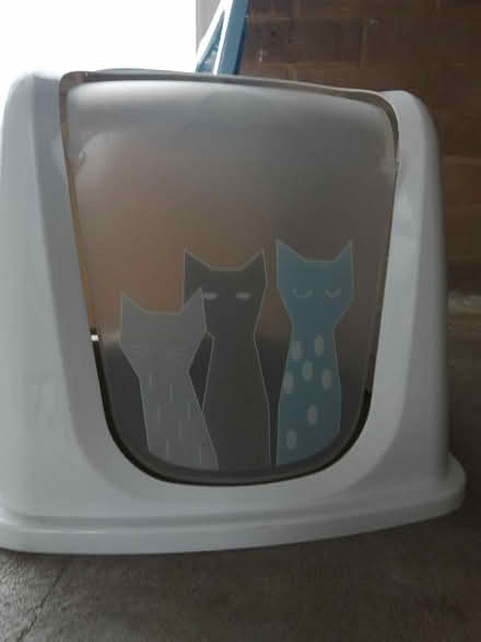 Photo of free Cat Litter Tray Lid (Lee Chapel SS15) #2