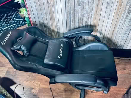 Photo of free Gaming/office chair READ INFO⬇️ (Lordship Lane N17) #2
