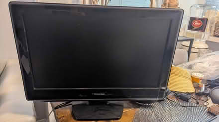 Photo of free Toshiba Tv with DVD player 21.5" (65 turntable cres) #1