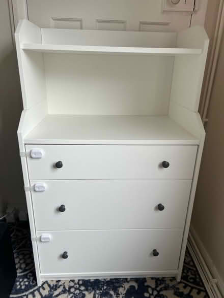 Photo of free IKEA Draws (Twickenham TW2) #1