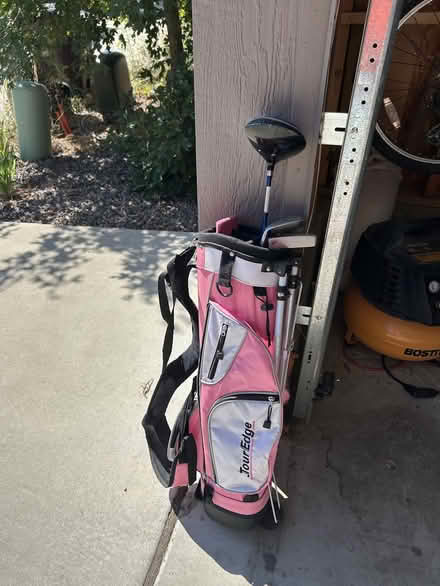 Photo of free Children's golf clubs and bag (North Boulder) #1