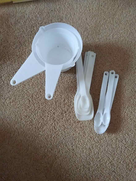 Photo of free Measuring cups and spoons (St Andrews KY16) #1
