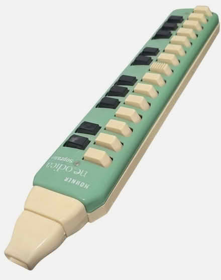 Photo of childs melodica instrument (Dukinfield SK16) #2