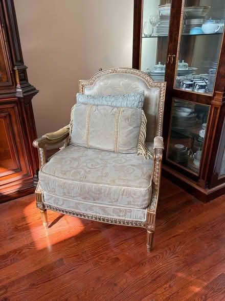 Photo of free Elegant Sofa & Armchair (North Yonkers) #4