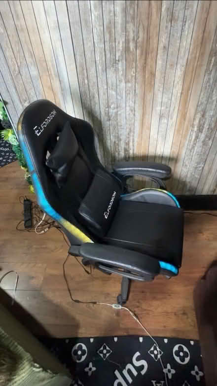 Photo of free Gaming/office chair READ INFO⬇️ (Lordship Lane N17) #3