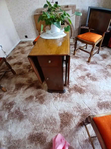 Photo of free Wooden table with 6 chairs (LU1. Caddington) #2