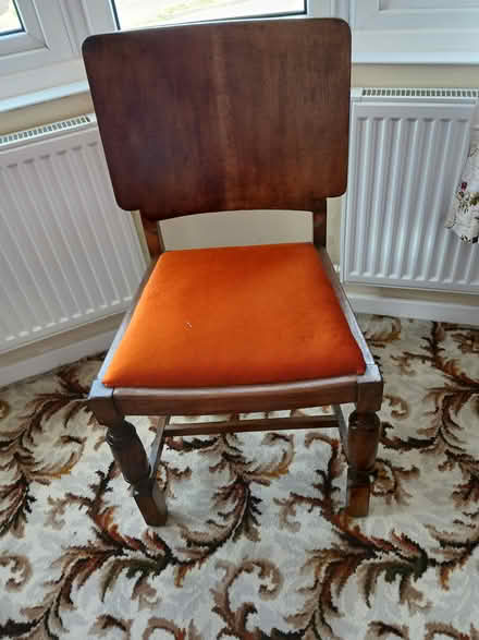Photo of free Wooden table with 6 chairs (LU1. Caddington) #3