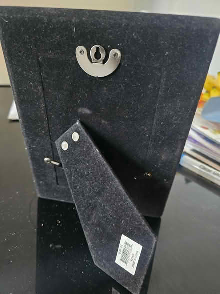 Photo of free Silver photo frame (IG6 3s) #2