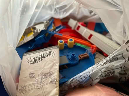 Photo of free 'Hotwheels' set (West End Village SO30) #3